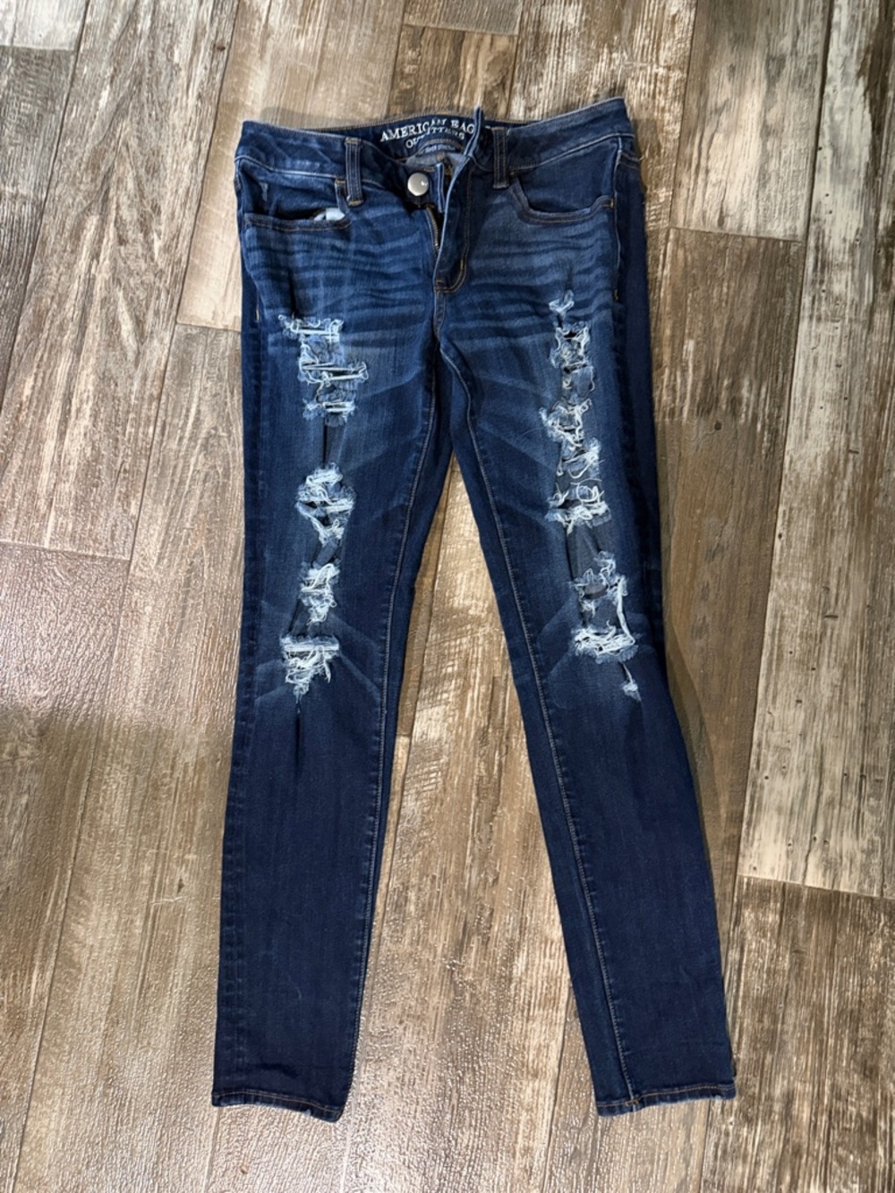 American Eagle Outfitters Dark Blue Distressed Skinny Jeans - Women's